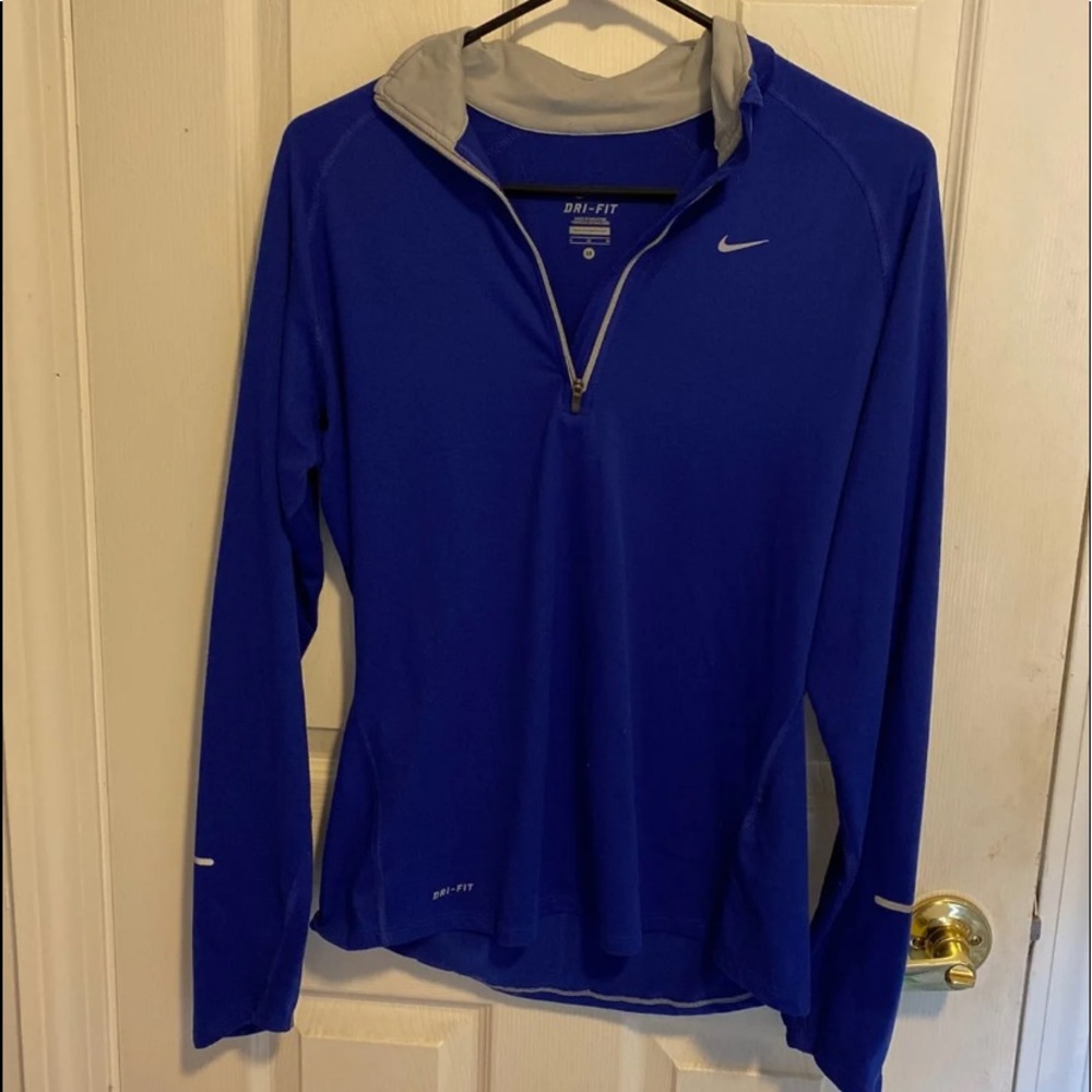 Nike drifit pullover